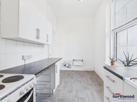 1 bedroom Flat to let in Howard Square, Eastbourne, BN21