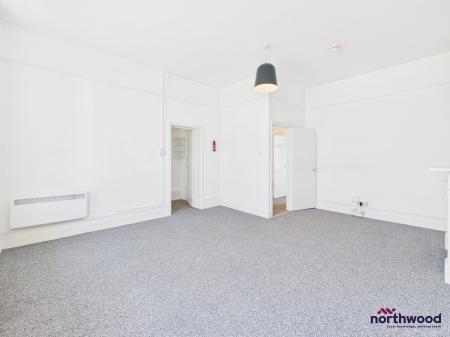 1 bedroom Flat to let in Howard Square, Eastbourne, BN21