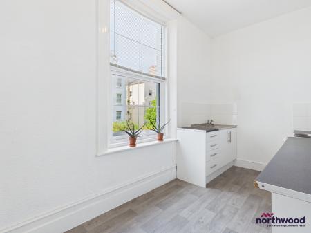 1 bedroom Flat to let in Howard Square, Eastbourne, BN21