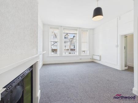 1 bedroom Flat to let in Howard Square, Eastbourne, BN21