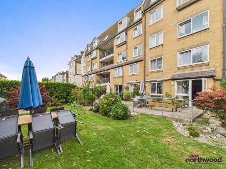 1 bedroom Flat to let in The Avenue, Upperton, Eastbourne, BN21