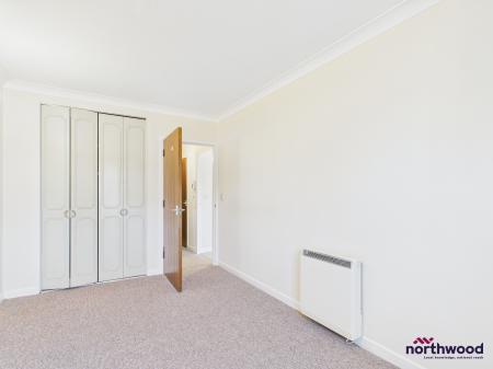 1 bedroom Flat to let in The Avenue, Upperton, Eastbourne, BN21