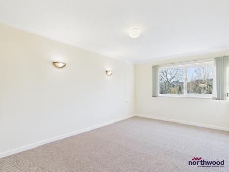 1 bedroom Flat to let in The Avenue, Upperton, Eastbourne, BN21