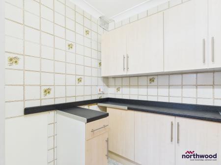 1 bedroom Flat to let in The Avenue, Upperton, Eastbourne, BN21