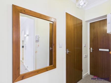 1 bedroom Flat to let in The Avenue, Upperton, Eastbourne, BN21