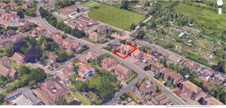 2 bedroom Flat to let in Lewes Road, Upperton, Eastbourne, BN21