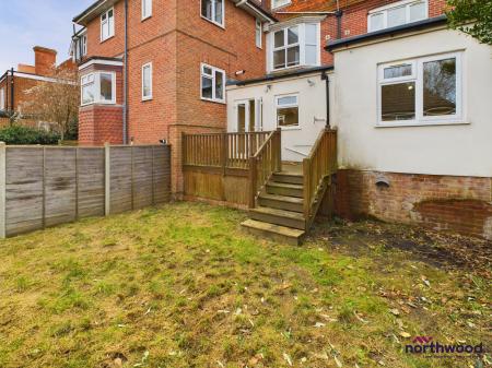 2 bedroom Flat to let in Lewes Road, Upperton, Eastbourne, BN21