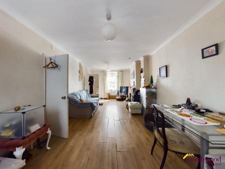 2 bedroom Terraced House for sale in Bath Road, Eastbourne, BN21