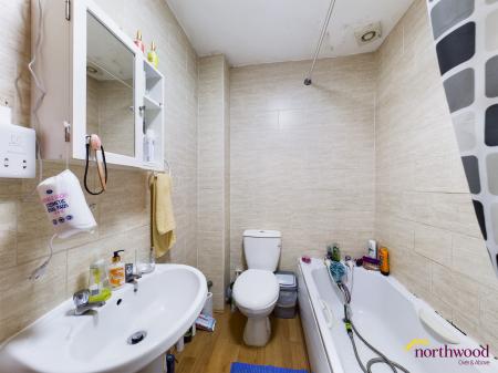 2 bedroom Terraced House for sale in Bath Road, Eastbourne, BN21