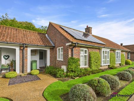 1 bedroom Bungalow to let in Farlaine Road, Willingdon, Eastbourne, BN21