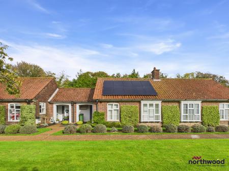 1 bedroom Bungalow to let in Farlaine Road, Willingdon, Eastbourne, BN21