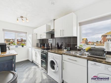 2 bedroom Flat to let in Collier Road, Pevensey Bay, BN24