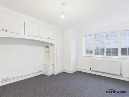 2 bedroom Flat to let in Seaside, Roselands, Eastbourne, BN22