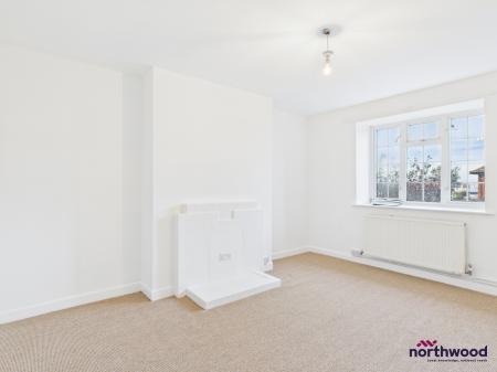 2 bedroom Flat to let in Roselands Avenue, Roselands, Eastbourne, BN22