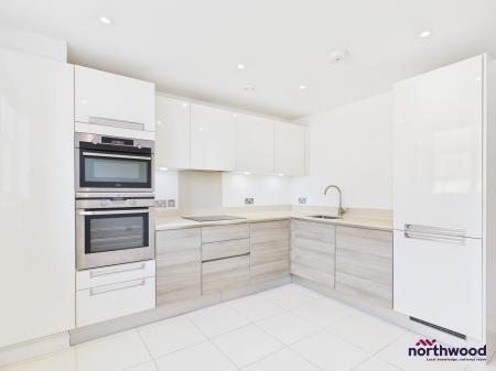 2 bedroom Maisonette to let in 22 Darley Road, Meads, Eastbourne, BN20