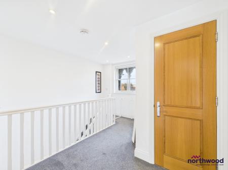 2 bedroom Maisonette to let in 22 Darley Road, Meads, Eastbourne, BN20