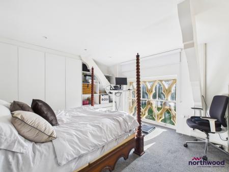 2 bedroom Maisonette to let in Darley Road, Eastbourne, BN20