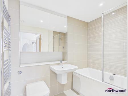 2 bedroom Maisonette to let in 22 Darley Road, Meads, Eastbourne, BN20