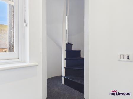 2 bedroom Maisonette to let in 22 Darley Road, Meads, Eastbourne, BN20