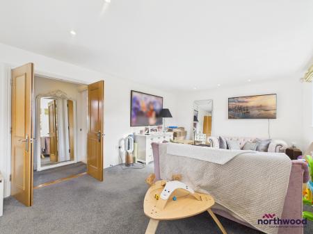 2 bedroom Maisonette to let in 22 Darley Road, Meads, Eastbourne, BN20