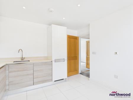 2 bedroom Maisonette to let in 22 Darley Road, Meads, Eastbourne, BN20