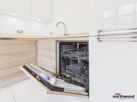 2 bedroom Maisonette to let in 22 Darley Road, Meads, Eastbourne, BN20