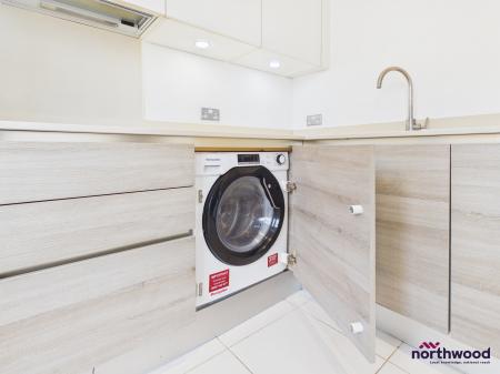 2 bedroom Maisonette to let in 22 Darley Road, Meads, Eastbourne, BN20