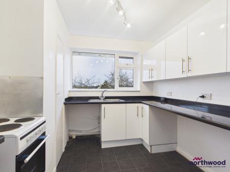 1 bedroom Apartment to let in Farmlands Close, Polegate, BN26