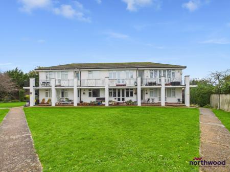 1 bedroom Apartment to let in Farmlands Close, Polegate, BN26