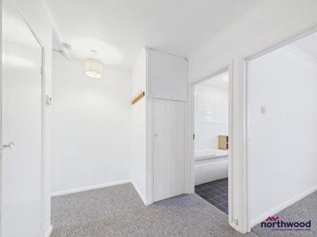 1 bedroom Apartment to let in Farmlands Close, Polegate, BN26