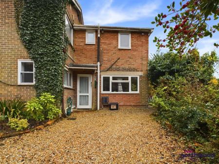 1 bedroom Flat to let in Hollington Park Road, St. Leonards-On-Sea, TN38