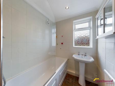 2 bedroom Semi-detached house to let in Graham Crescent, Mile Oak, Brighton and Hove, BN41