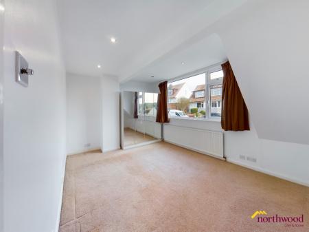 2 bedroom Semi-detached house to let in Graham Crescent, Mile Oak, Brighton and Hove, BN41