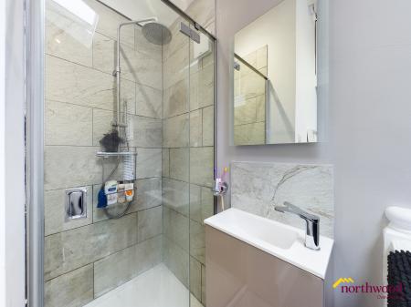 1 bedroom Maisonette to let in Warrior Gardens, St. Leonards-On-Sea, TN37