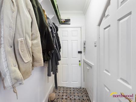 1 bedroom Maisonette to let in Warrior Gardens, St. Leonards-On-Sea, TN37