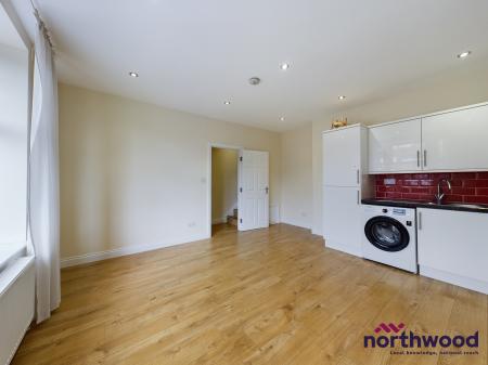 1 bedroom Flat to let in Lewes Road, Upperton, Eastbourne, BN21