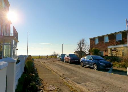 2 bedroom Flat to let in Collier Road, Pevensey Bay, BN24