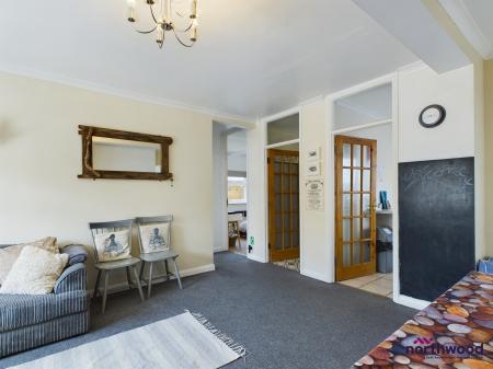 2 bedroom Flat to let in Collier Road, Pevensey Bay, BN24