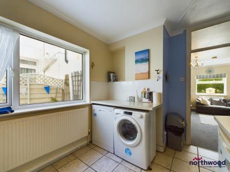 2 bedroom Flat to let in Collier Road, Pevensey Bay, BN24