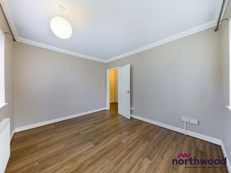 2 bedroom Flat to let in Walnut Walk, Polegate, BN26