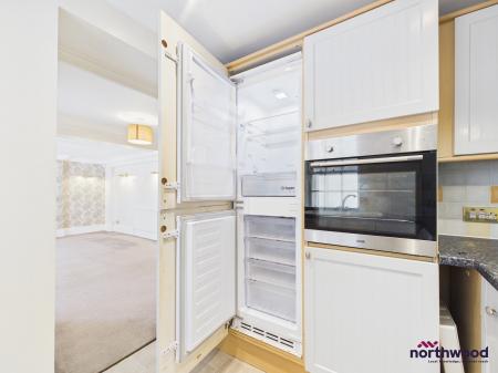 3 bedroom Apartment for sale in Silverdale Road, Lower Meads, Eastbourne, BN20