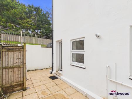 3 bedroom Apartment for sale in Silverdale Road, Lower Meads, Eastbourne, BN20