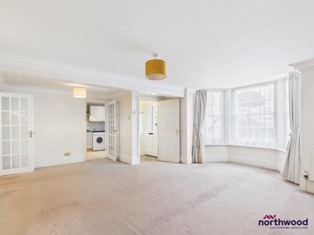 3 bedroom Apartment for sale in Silverdale Road, Lower Meads, Eastbourne, BN20