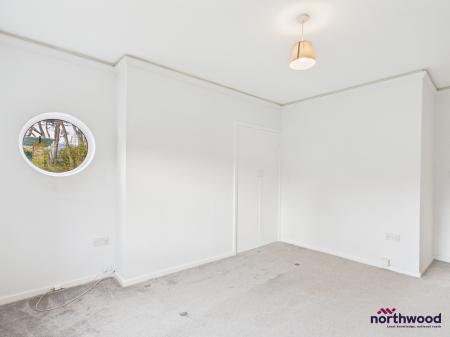 1 bedroom Bungalow to let in Farlaine Road, Willingdon, Eastbourne, BN21