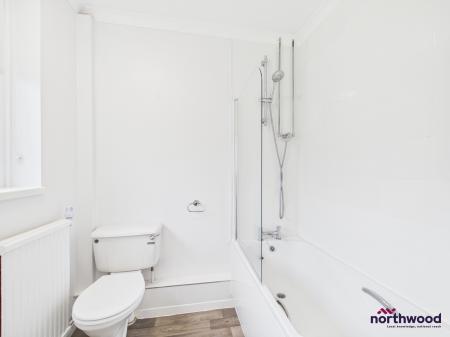 1 bedroom Bungalow to let in Farlaine Road, Willingdon, Eastbourne, BN21