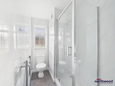 2 bedroom Flat to let in Seaside, Roselands, Eastbourne, BN22