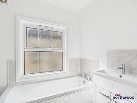 4 bedroom Terraced House for sale in Seaside, Redoubt, Eastbourne, BN22