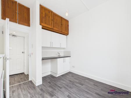 1 bedroom Studio flat to let in Magdalen Road, St. Leonards-On-Sea, TN37