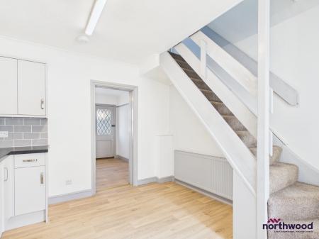 2 bedroom Terraced House to let in Sidley Road, Redoubt, Eastbourne, BN22