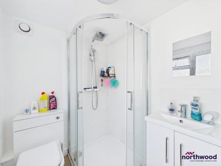 2 bedroom Terraced House to let in Sidley Road, Redoubt, Eastbourne, BN22